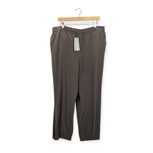 NWT Go Silk Taupe Go Parachute Straight Leg Joggers Size XL